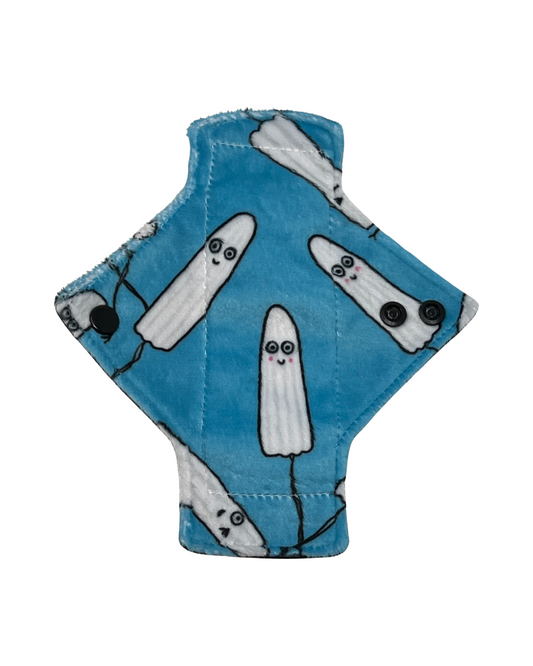 Stash Dash Event 2023 - Backed with Softshell Fleece Tampon Ghosts Limited Edition Minky Single Pantyliner - Tree Hugger Cloth Pads